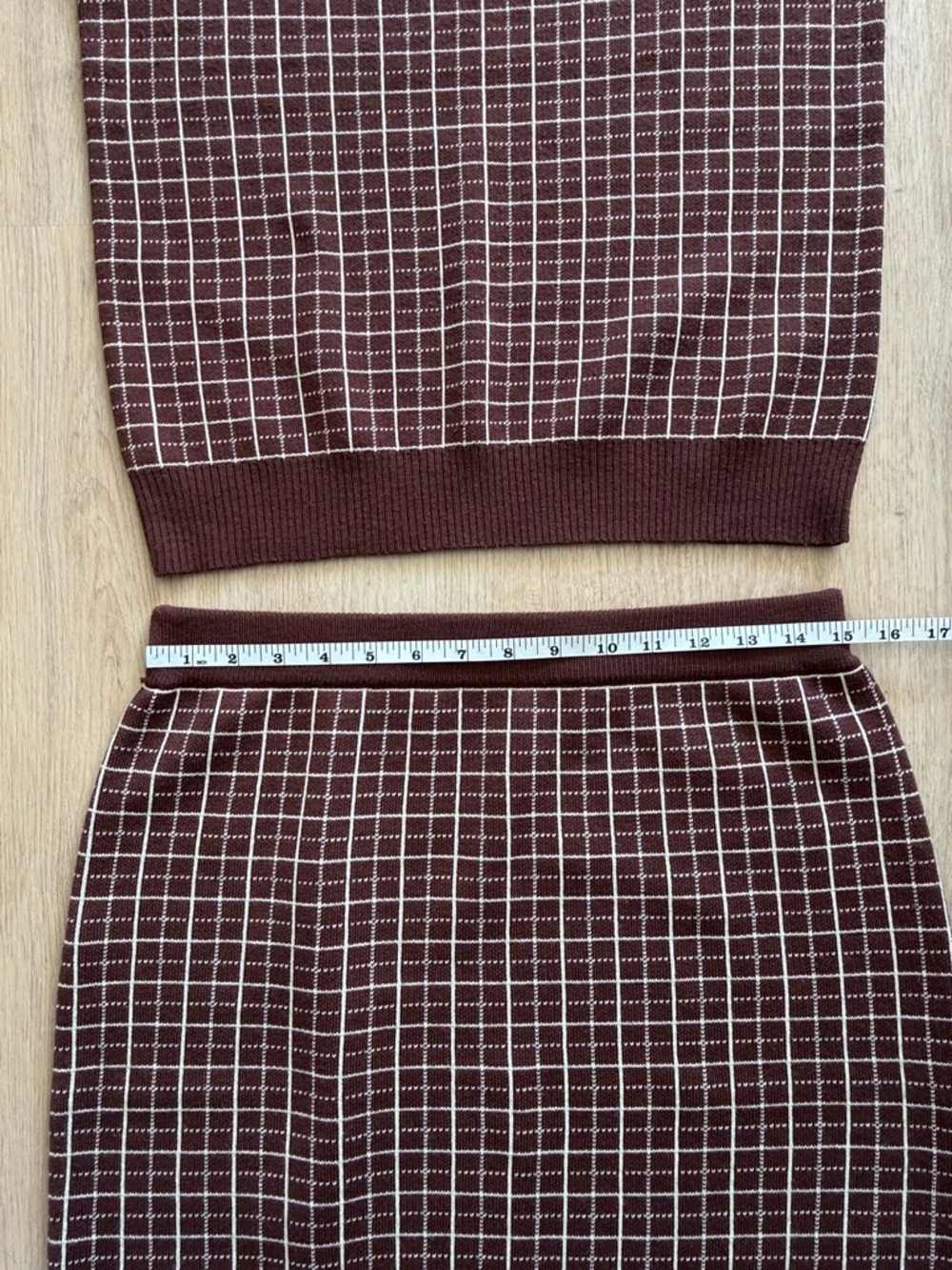 Brown & White Check Knit Skirt Set Size S/M - Picture 8 of 10